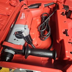 MILWUAKEE CORDED SDS PLUS ROTARY HAMMER NEW 