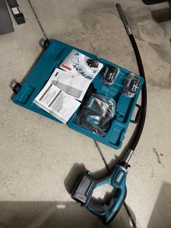 Makita Concrete Vibrator