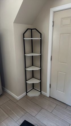 Corner Shelves