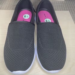 Levi's Comfort Slip On Sneakers - New Women | Color: Black |Size 8.5