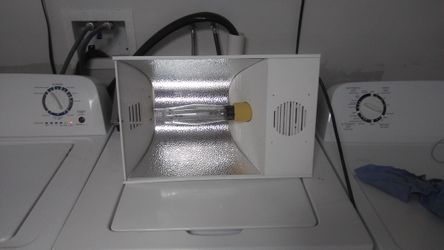 Hydrofarm grow light