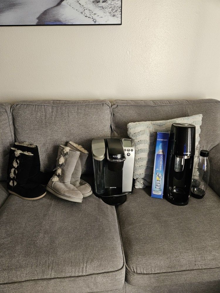 UGG BOOTS