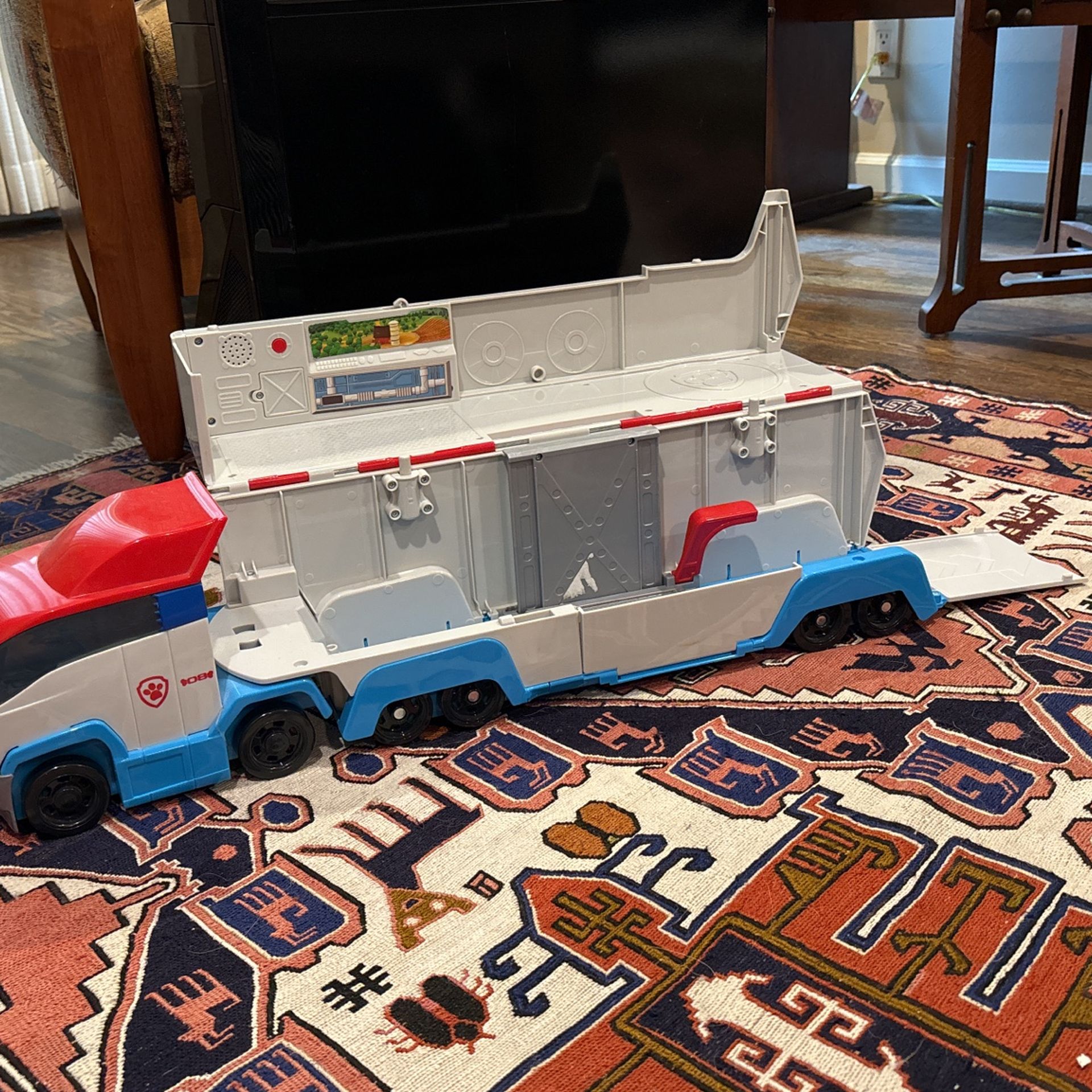 Paw Patrol toy Semi Truck