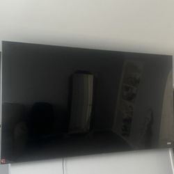 Samsung 85-inch TV for sale in excellent condition
