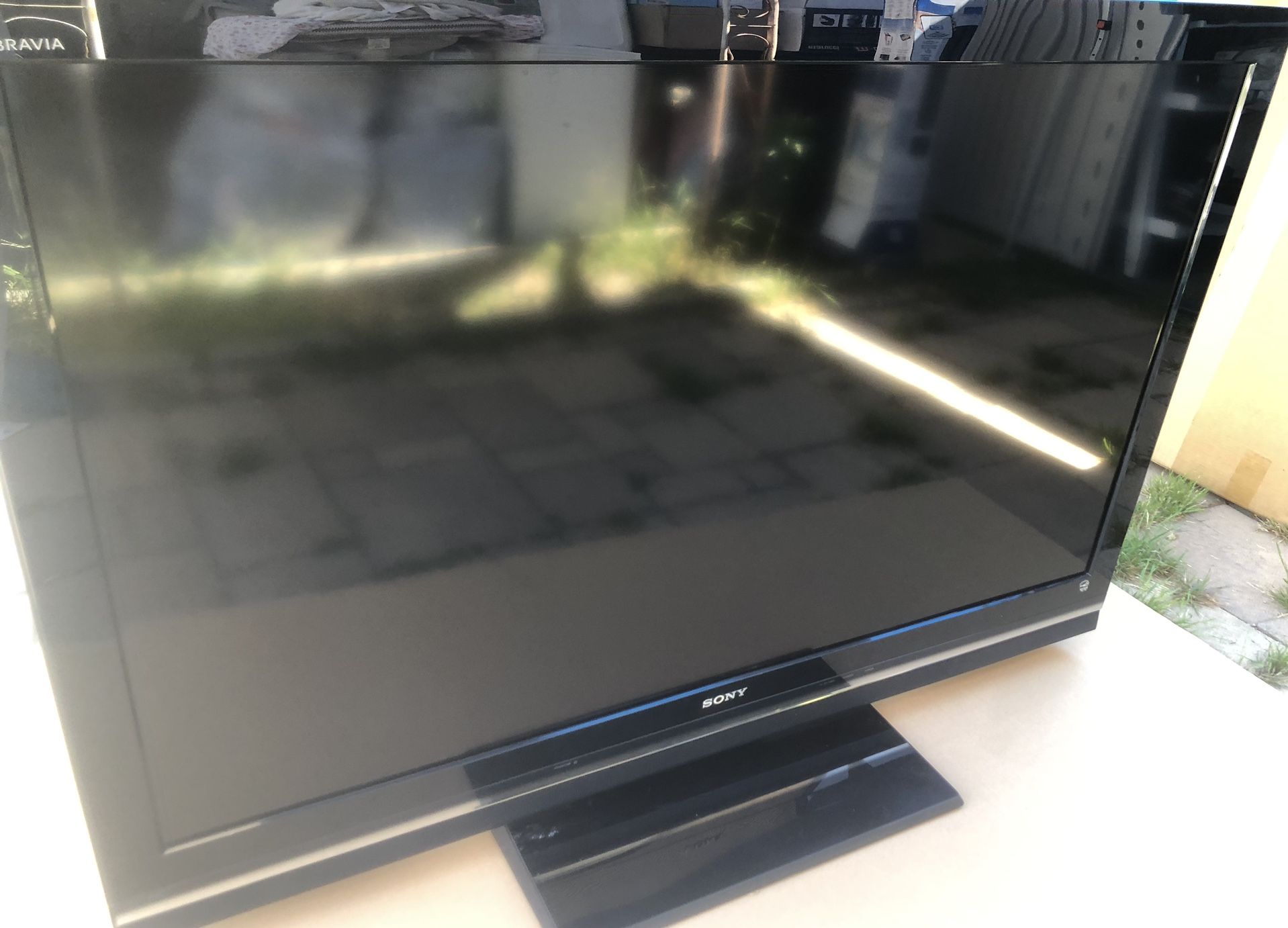 Sony Bravia 50 Inch LCD Flat Screen TV