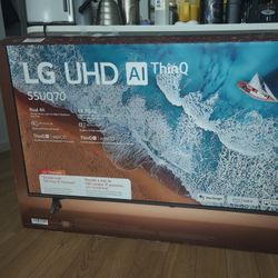 TV! LG UHD AI ThinQ 55UQ70, 55''