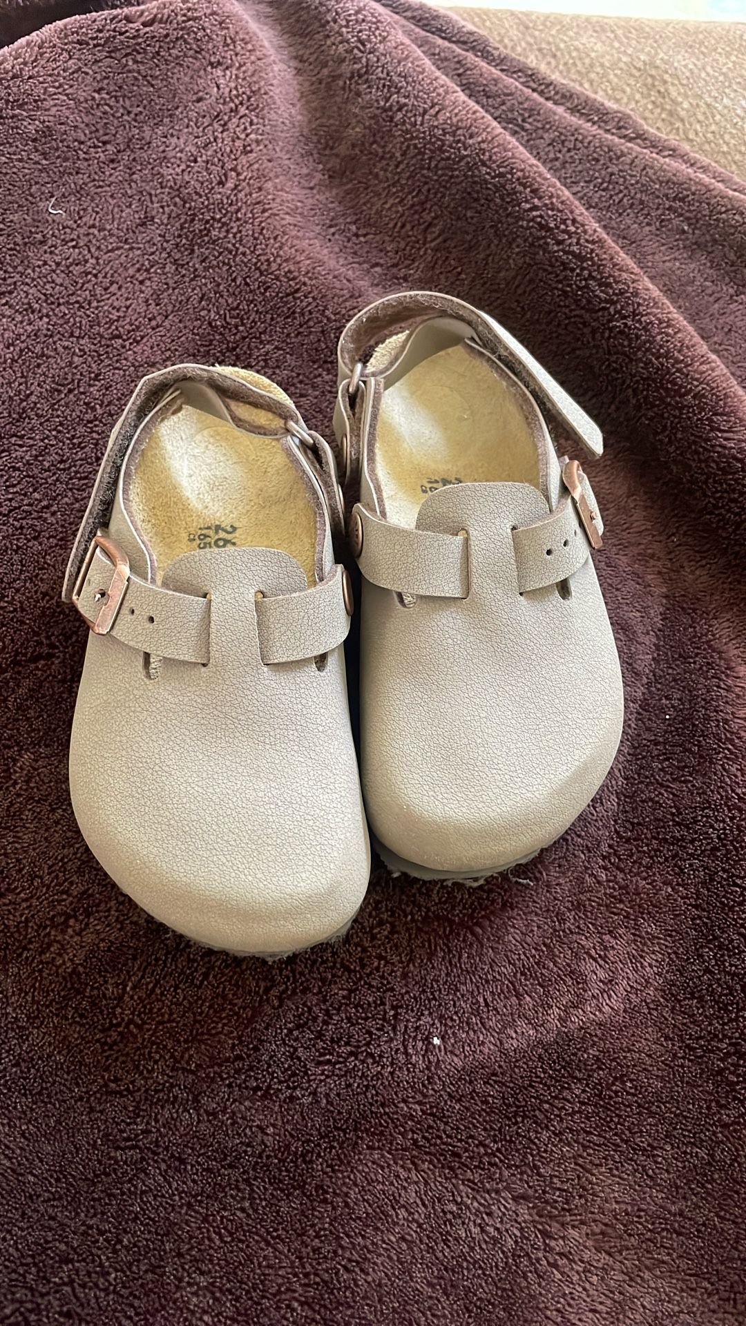 Little kids, Birkenstocks