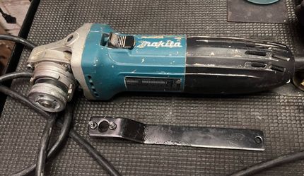 6amp Makita grinder