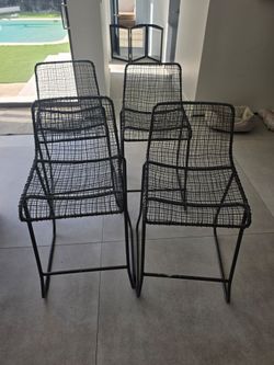 Set of 6  Black Wire Metal Bar Stools