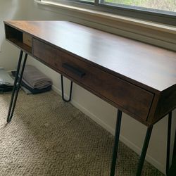 Large Desk With Drawer
