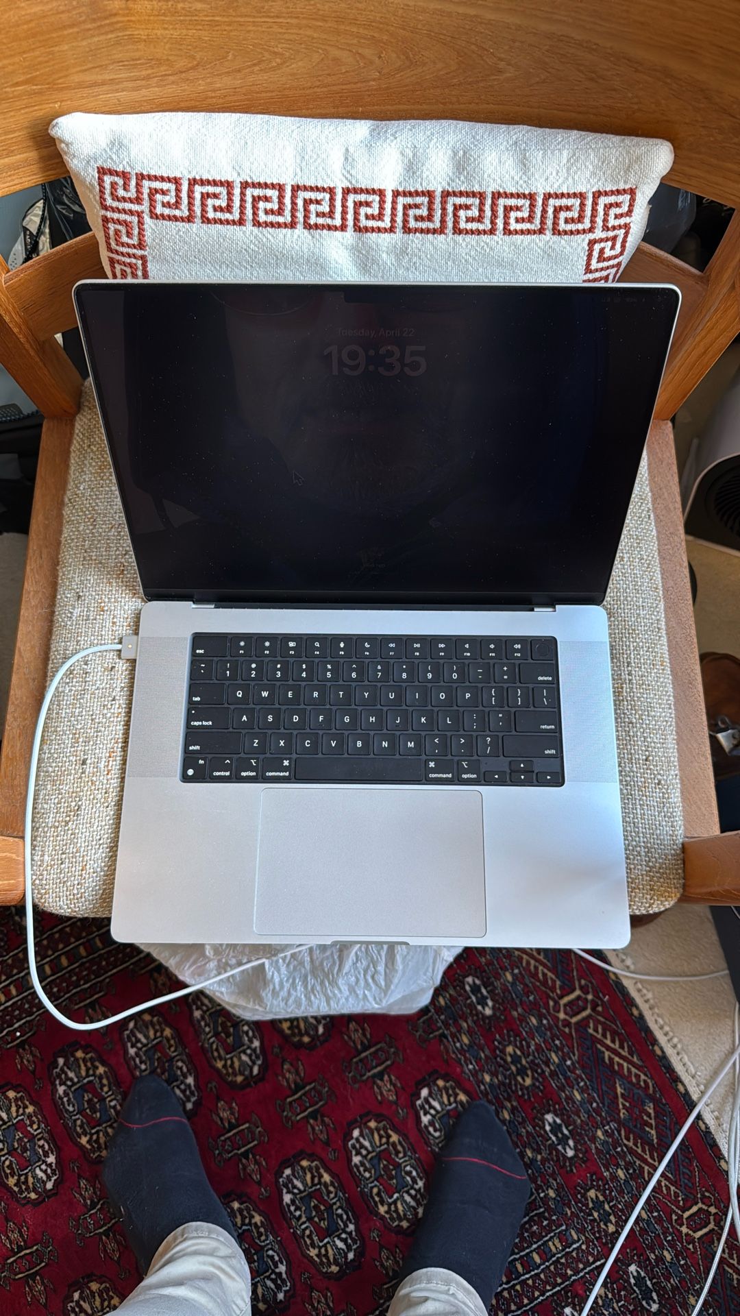 APPLE MACBOOK PRO 16”