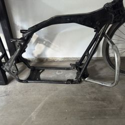 2016 Harley Davidson Street Glide Frame 
