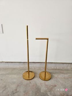 2 Gold Tissue Holder
