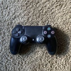 PS4 Controller