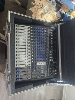 PreSonus StudioLive AR16 USB 18-channel hybrid analog mixer and audio interface.