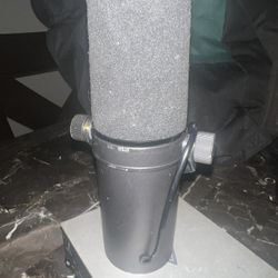 Shure Microphone/ Podcast Setup!