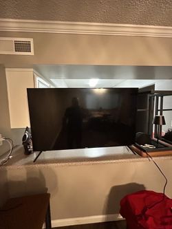 Tv Like New 55” With Remote