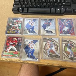 Football/ Hockey/Baseball Cards 