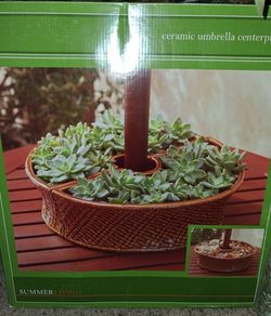 Ceramic Umbrella Centerpiece