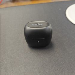 Earfun Bluetooth Earbuds 