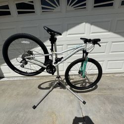 Specialized Mtn Bike