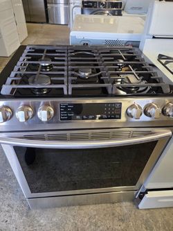 Samsung Gas slide inn range stainless steel convection Oven warranty Financing With Snap If You Qualify store return new condition minor Cosmetic Issu