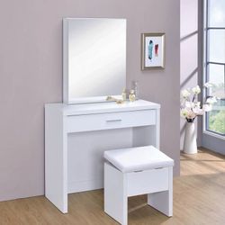White VANITY SET 🔥