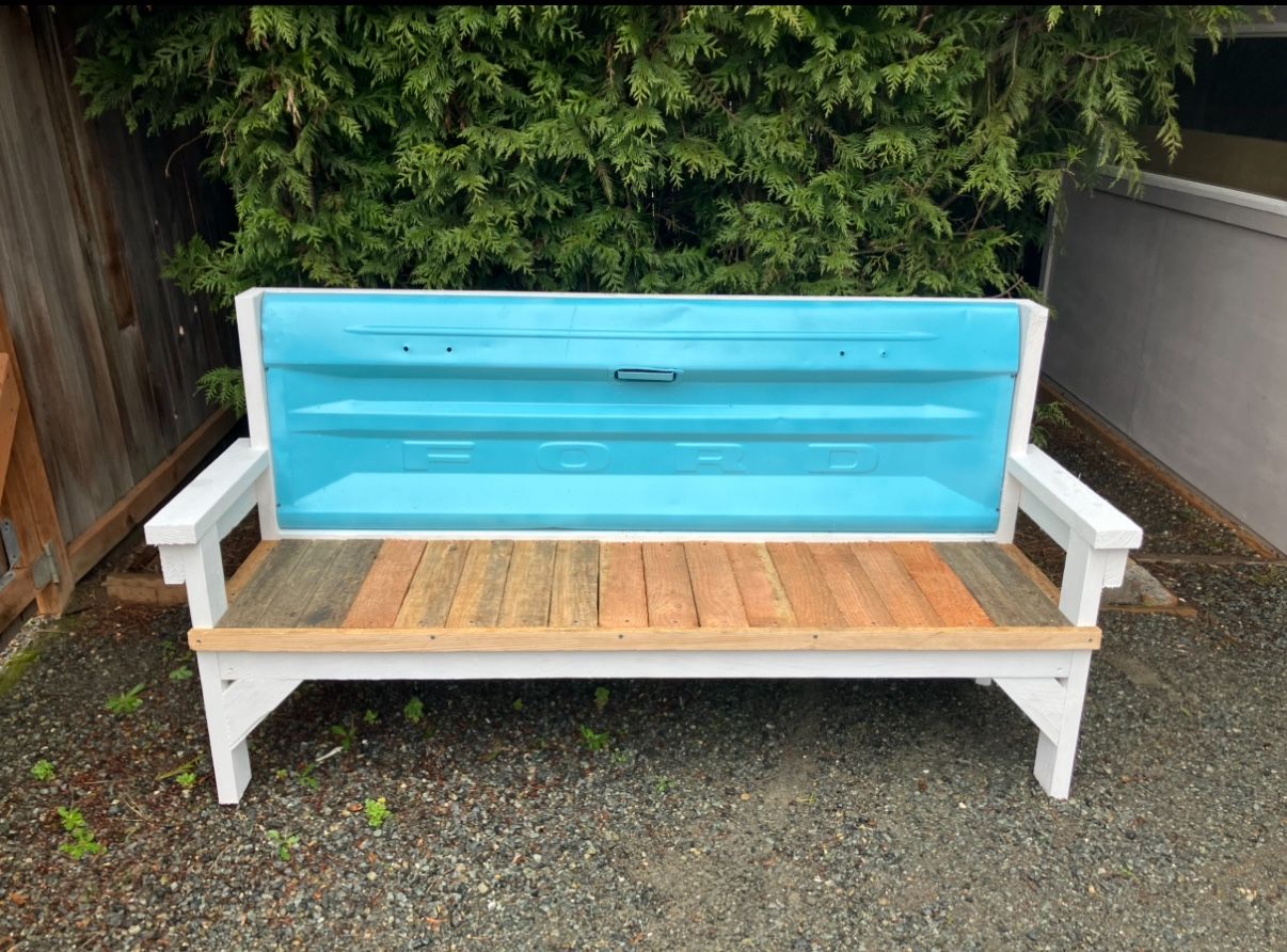 Ford Tailgate Bench **New**