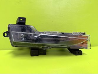 2017-2023 OEM TESLA MODEL 3 FOG LIGHT RIGHT SIDE LED 1077392-00-C
