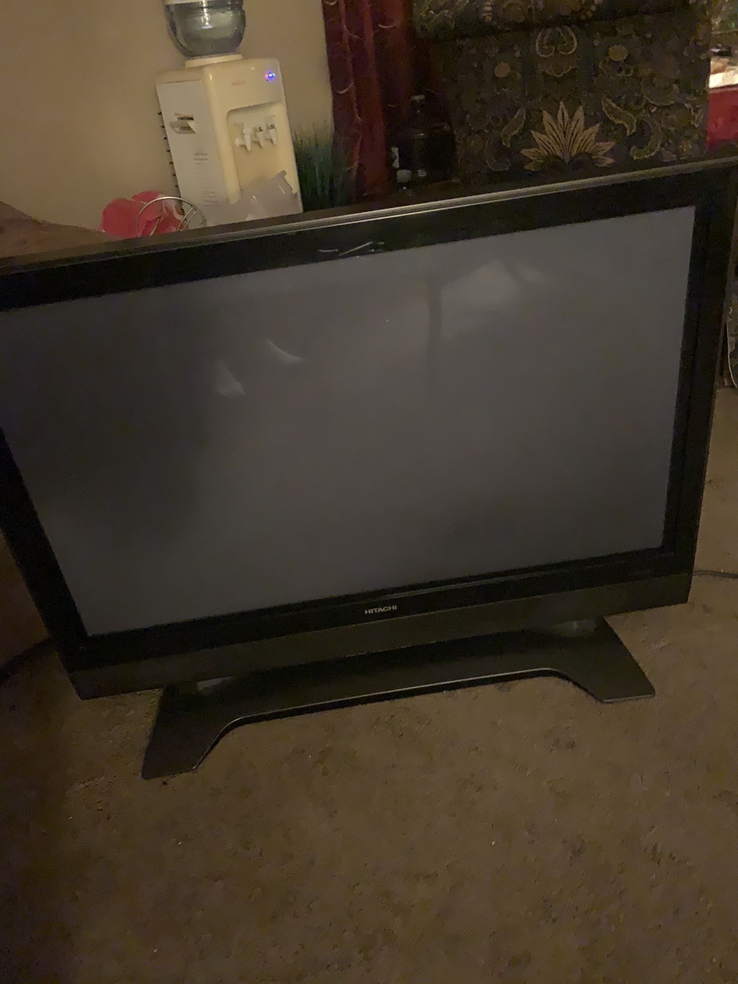 Hitachi Flat Screen Tv, 50” PENDING pick up