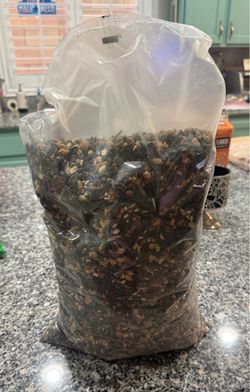 Brand New Ultimate Nut and Fruit Bird Food