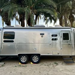 2016 Airstream Flying Cloud 25