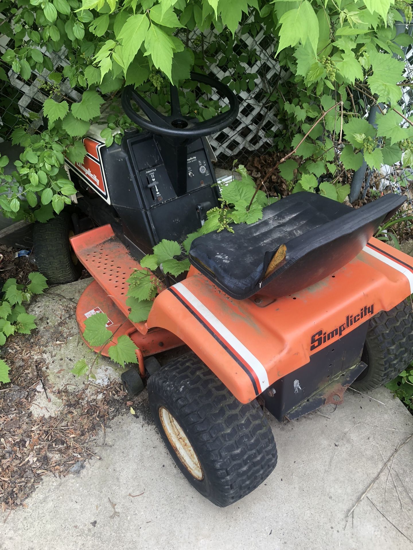 Simplicity Riding Mower