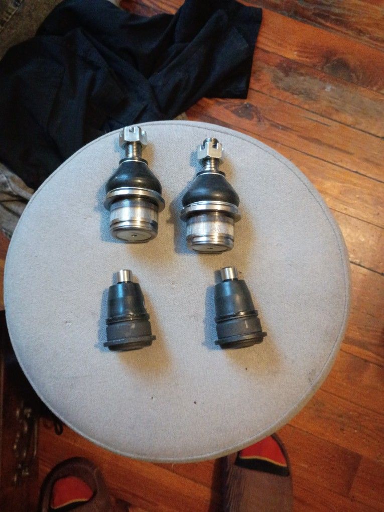 Ball Joints Never Used (Chevrolet Trailblazer Ls