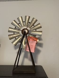 Pequeño Molino De Viento