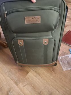 Tommy Hilfiger Rolling Luggage Suitcase