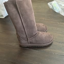 Ugg Size 3