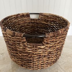 Large woven Plant Pot/storage Container 