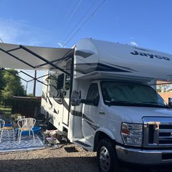 2018 Ford Jayco Greyhawk