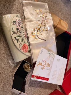 Suzhou Silk Art Embroidery Gift Set – scarf, ring, clutch