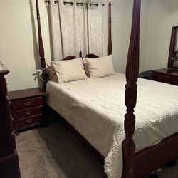 Vintage Cherry Wood 5pc Bedroom Set