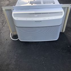 Very Good Condition Frigidaire Air Conditioner 