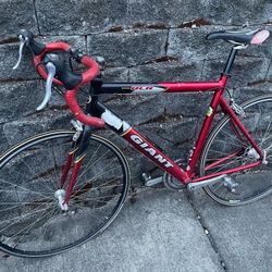 Giant Road Bike