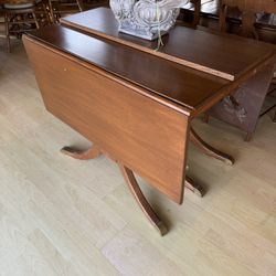 Vintage drop leaf table 