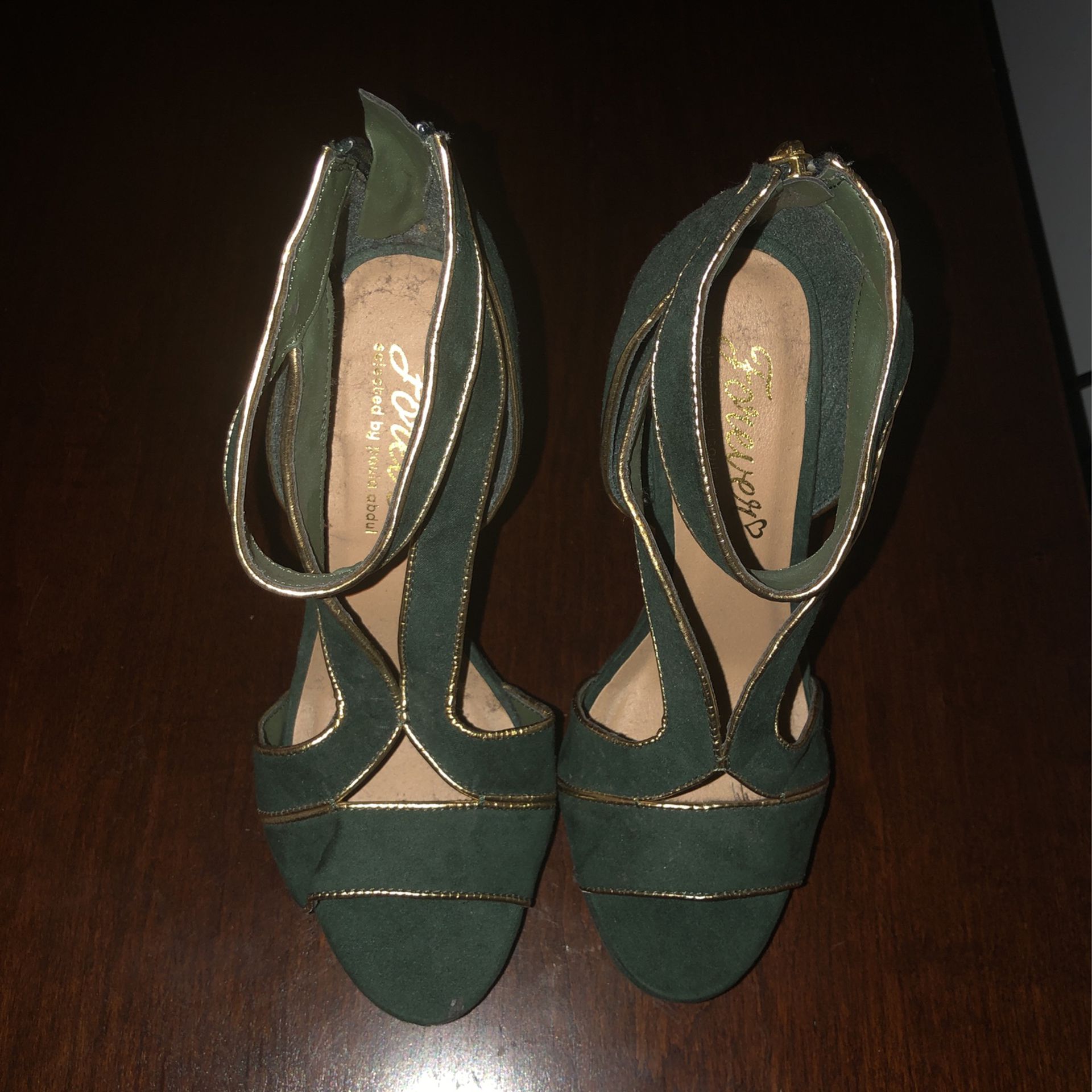 Woman’s Heels - Green & Gold size 6