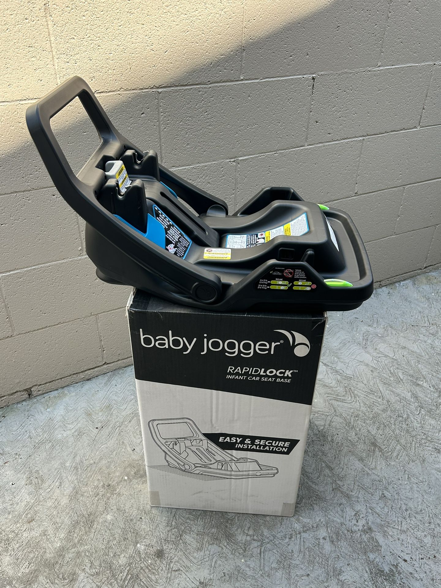 Baby Jogger RAPIDLOCK™ Infant Car Seat Base.