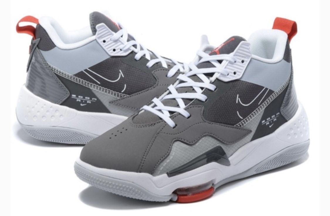 Jordan Zoom 92. Side 13