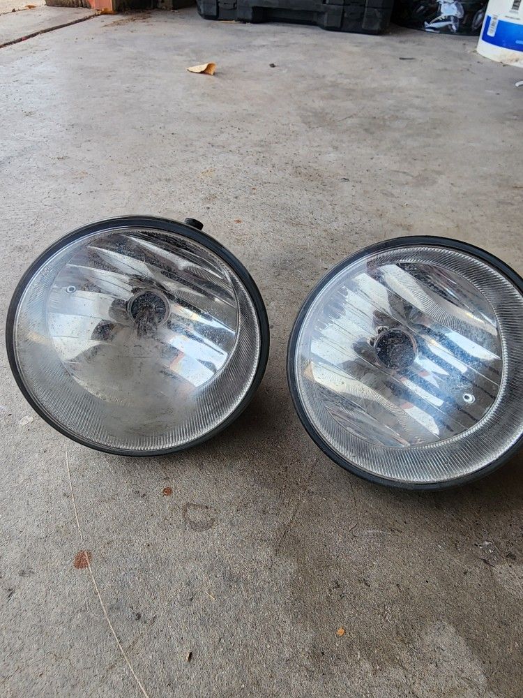 OEM Toyota Tundra Fog Lights