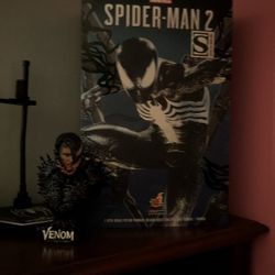 Hot toys Symbiote SM 2 and Venom Bust We