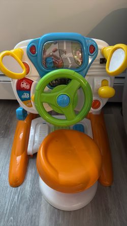 Steering wheel toy
